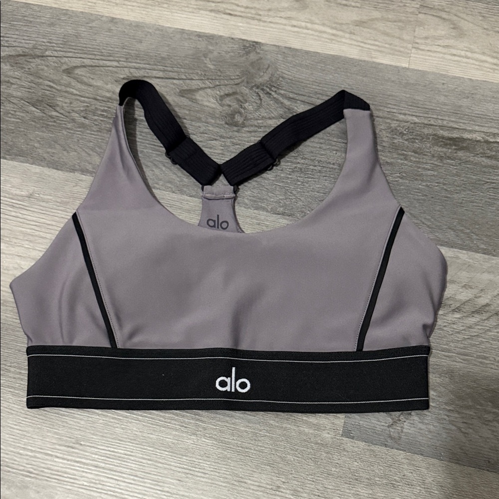 alo yoga - airlift suit up bra NEVER WORN